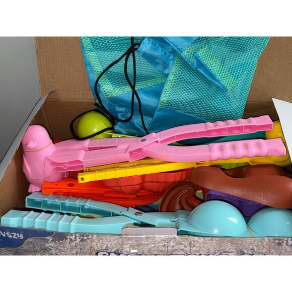 Snow Toys Molds Kids Outdoor Snowman Snowball Maker Penguin Santa Claus 24Pcs - Picture 7 of 8